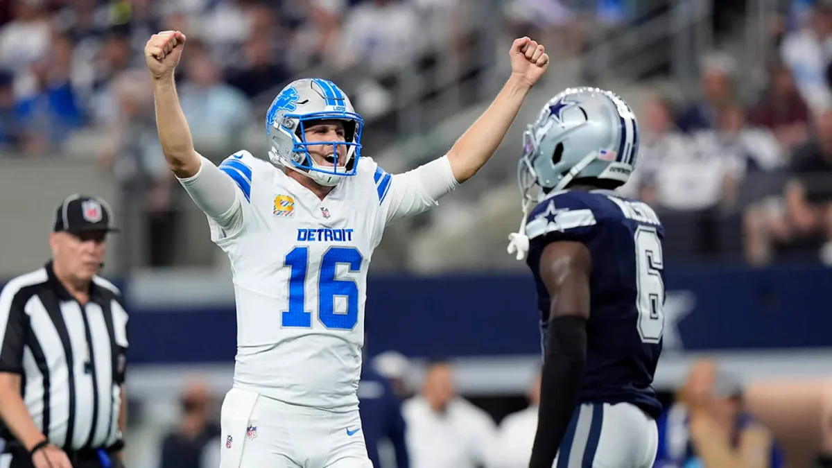 Jared Goff threw three touchdowns in the Lions’ 47-9 win on Sunday.