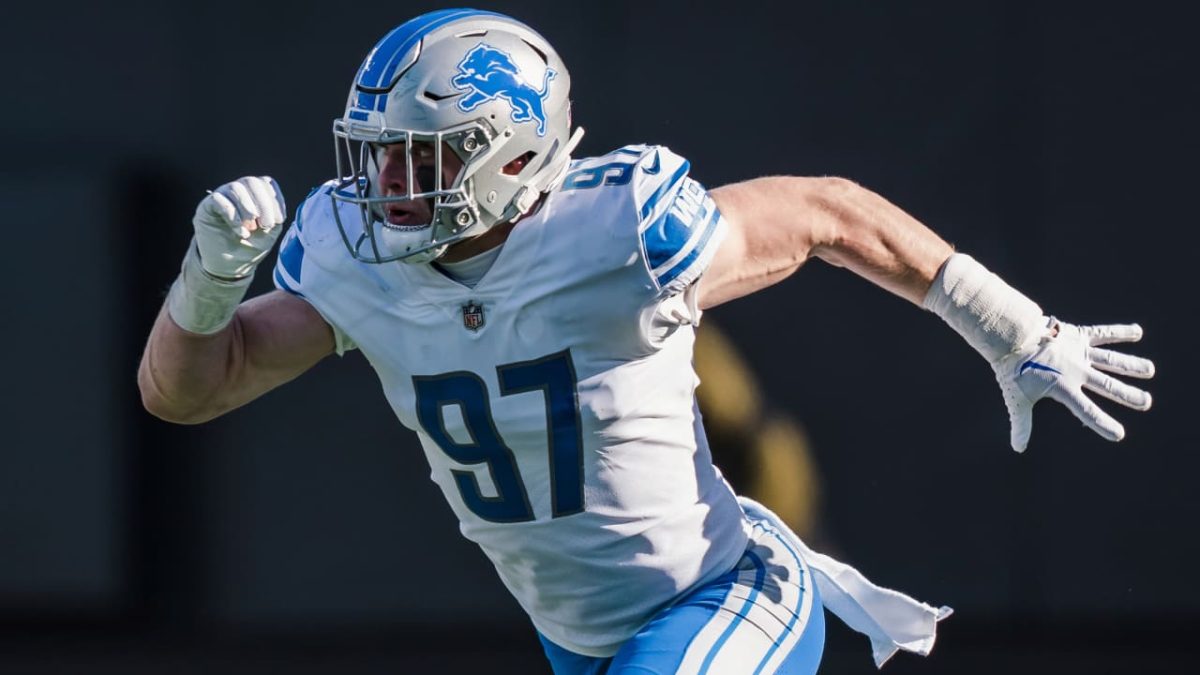 Lions star pass rusher Aiden Hutchinson suffered a gruesome leg injury
this season. He eyes a possible return for the Super Bowl in February if the
Lions can make it without him.