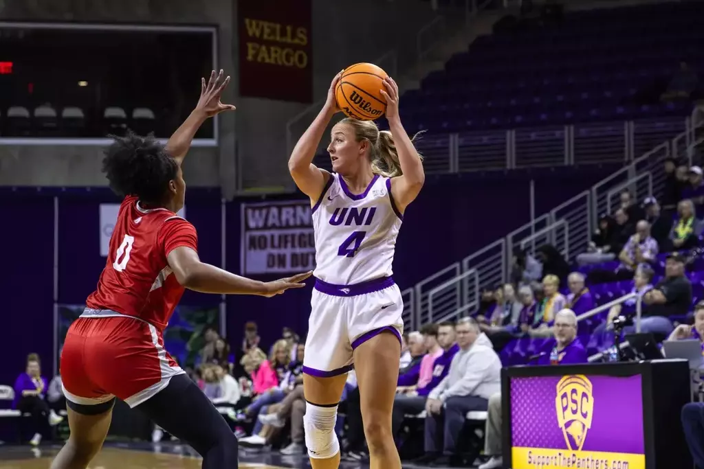 Last Thursday, the WBB team travelled to Kentucky. Ultimately, UNI fell 91-96 in a high-point game. 