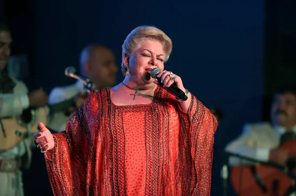 Paquita la del Barrio es una de las artistas más respetada de la música ranchera en México y todo América Latina.