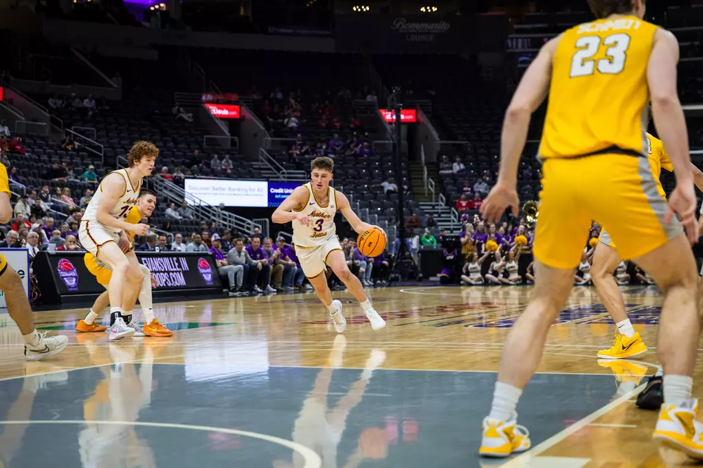 Arch madness ended for Panther MBB after losing by one point to the Valprasio Beacons.